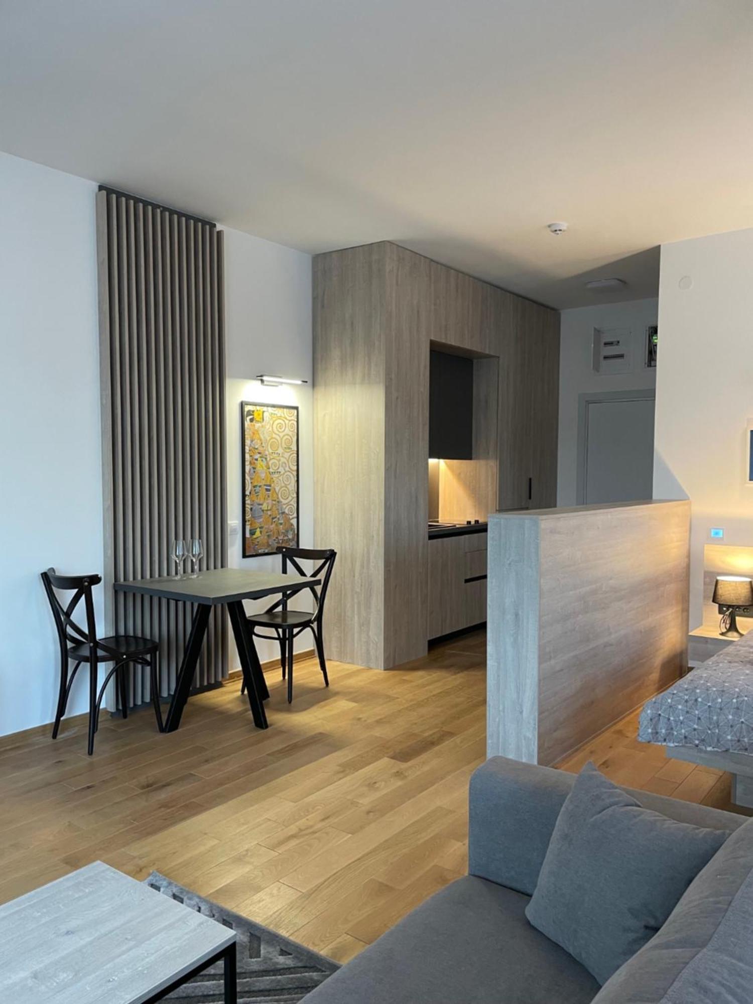 Apartmani G8 Pale Chambre photo